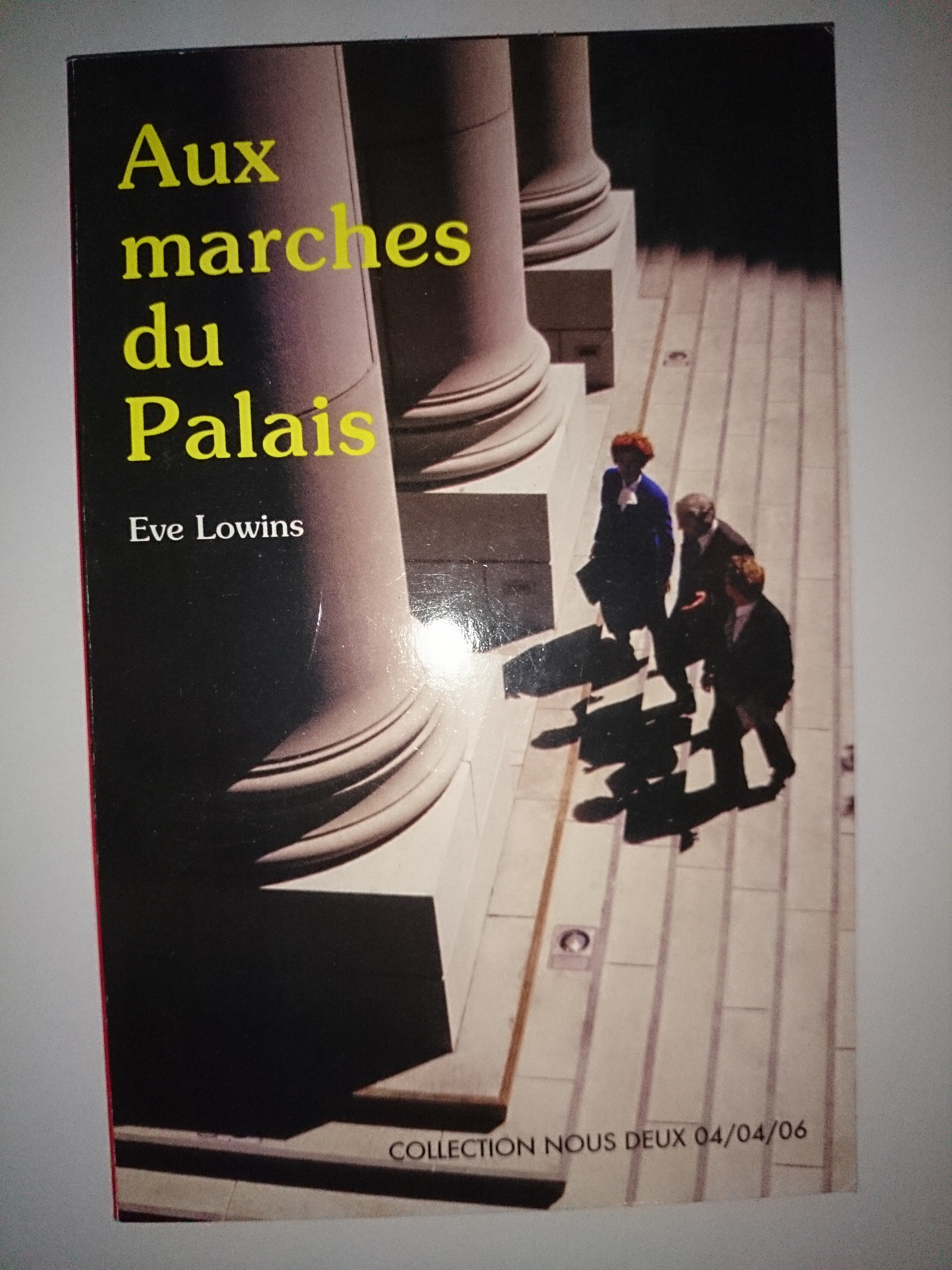 livre aux marches du palais